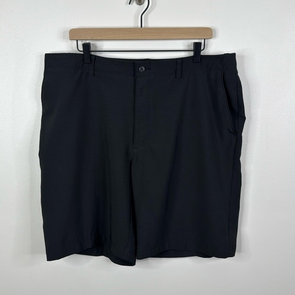 PGA Tour Men's Classic Flat Front Black Golf Shorts in Size 38 - Picture 1 of 6